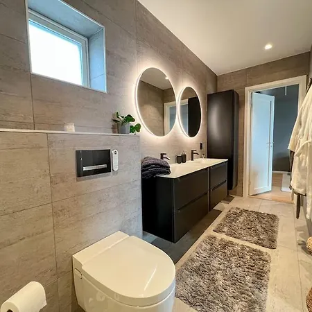 Sjoutsikt, Jacuzzi Og Solfylt * Берген