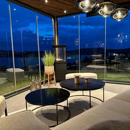 Sjoutsikt, Jacuzzi Og Solfylt Апартаменты