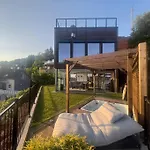 Sjoutsikt, Jacuzzi Og Solfylt * برغن