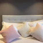 Sjoutsikt, Jacuzzi Og Solfylt *