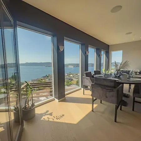 Sjoutsikt, Jacuzzi Og Solfylt Διαμέρισμα *