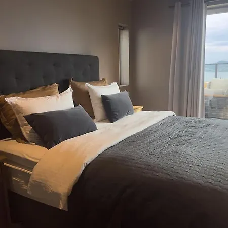 Sjoutsikt, Jacuzzi Og Solfylt