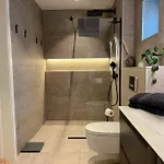 Daire Sjoutsikt, Jacuzzi Og Solfylt Bergen