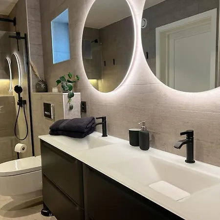 Sjoutsikt, Jacuzzi Og Solfylt Daire Bergen